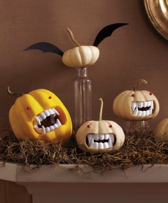 Drac-O-Lantern fanged pumpkin