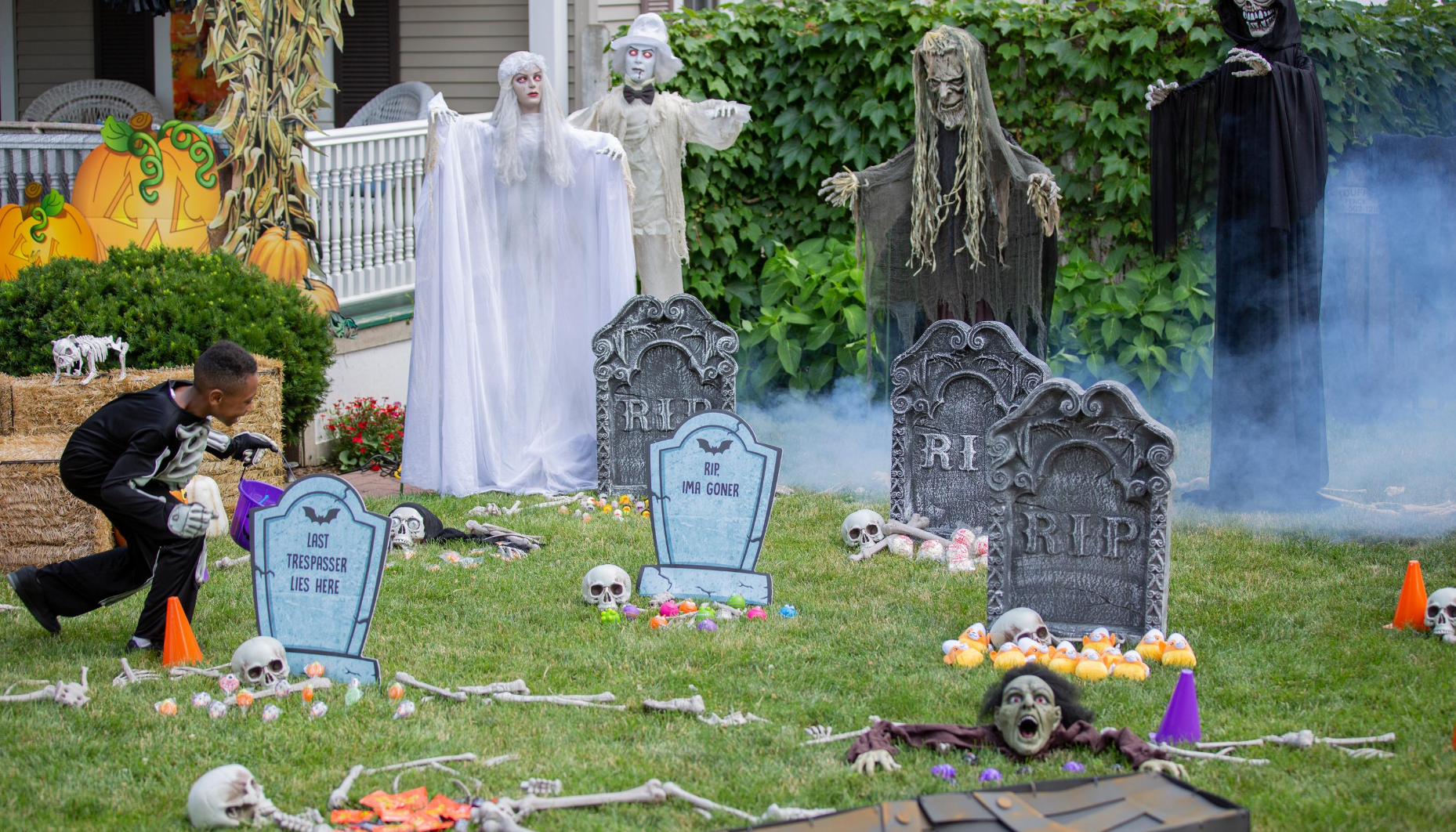 Halloween Graveyard Geranium Blog